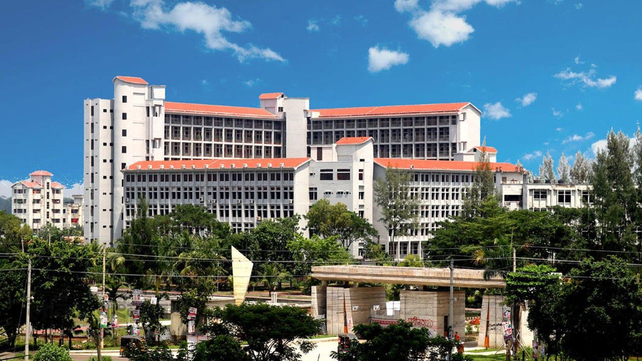 গোপালগঞ্জ বিজ্ঞান ও প্রযুক্তি বিশ্ববিদ্যালয়ের ৬ কর্মকর্তা বহিষ্কার