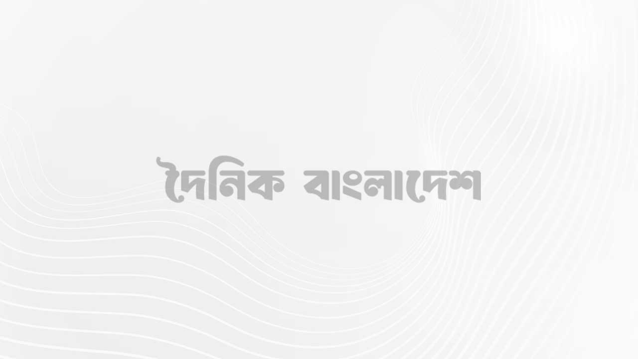 তিন দিনের ছুটিতে কুয়াকাটায় পর্যটকদের ঢল, শুক্রবার আরও বেড়েছে ভিড়